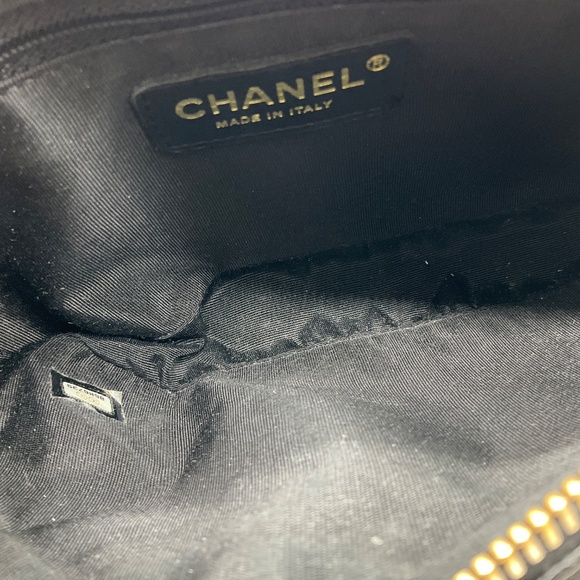 CHANEL BLACK / GOLD HARDWARE CC LOGO QUILTED CAVIAR LEATHER TIMELESS POCHETTE SH - Picture 15 of 16
